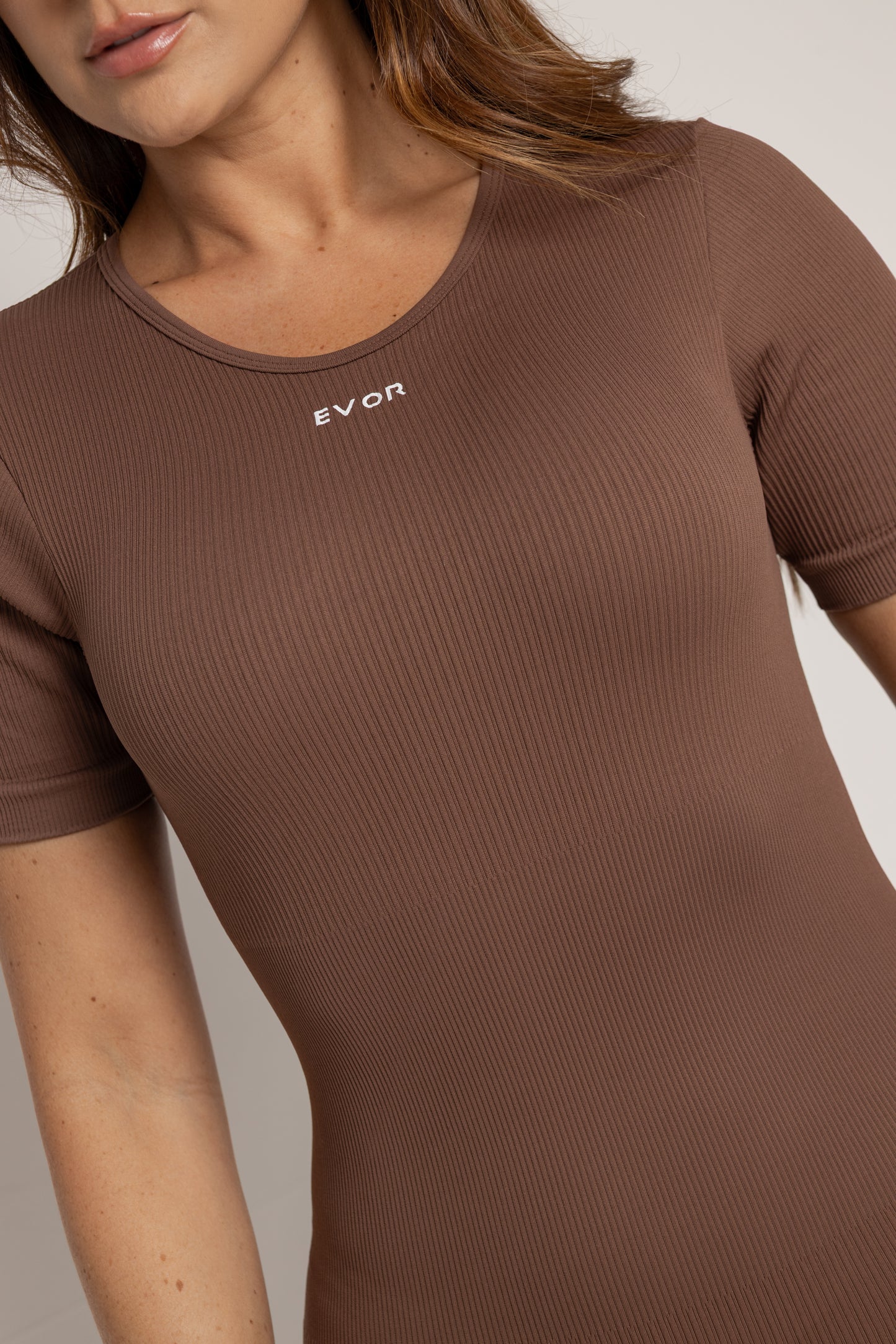 ELEVATE SHORT - MOCCA